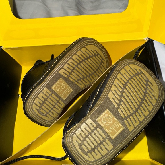 US size 2C Dr.Martens - Picture 3 of 5